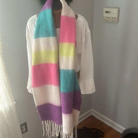 Roffe‎ Save the Ocean multi color fringe scarf NEW - Picture 4 of 7